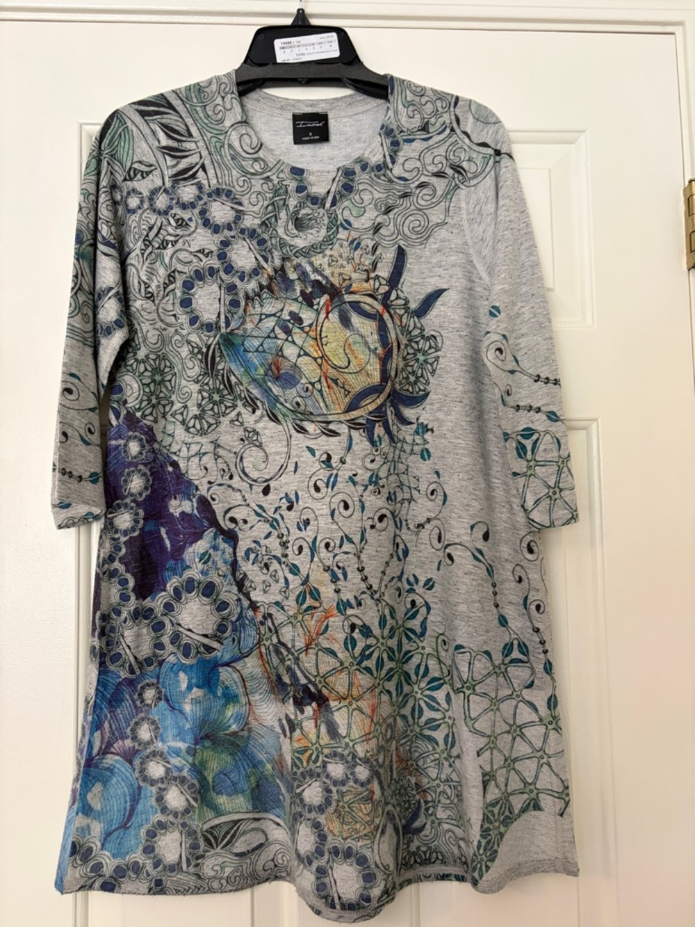 Inoah Gray Floral & Geometric Tunic Top